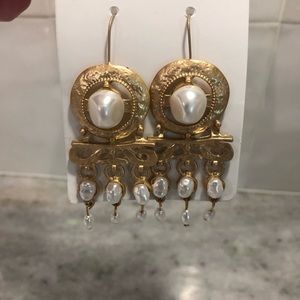 Gold and pearl earrings